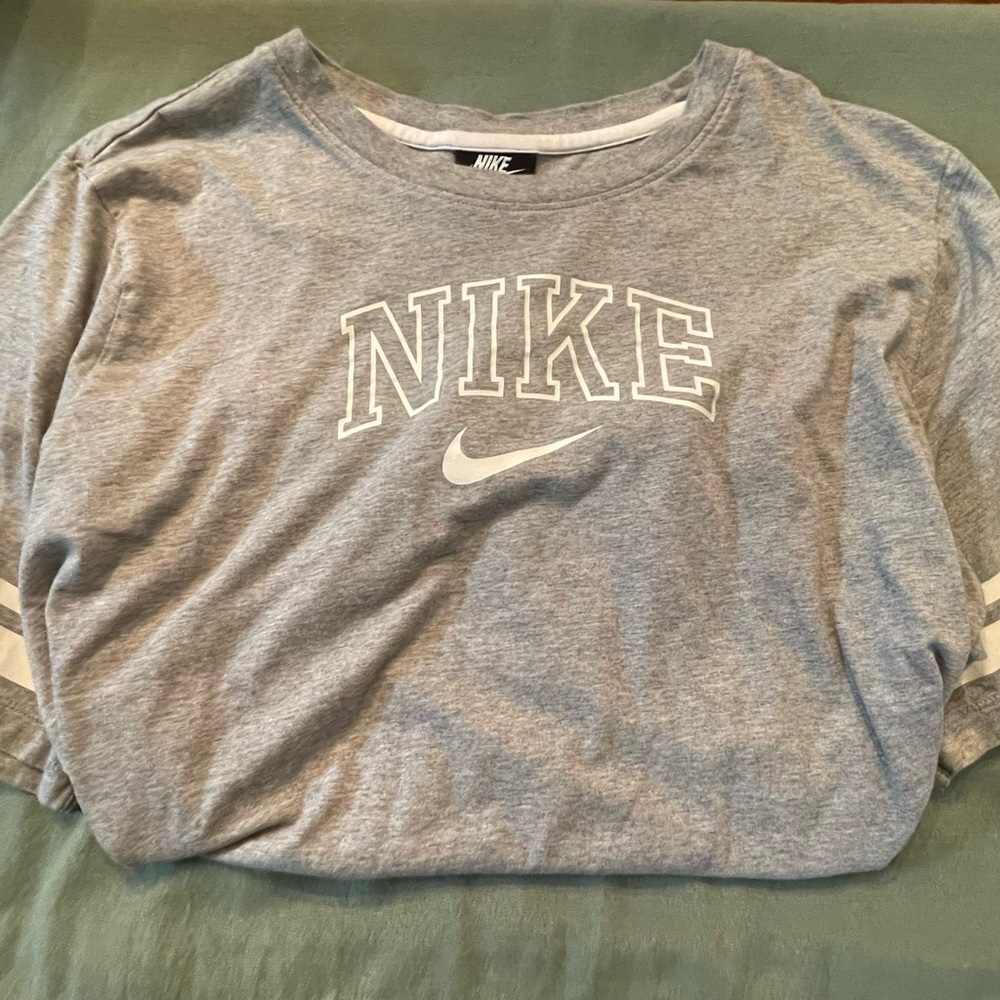 Nike fitness shirt
